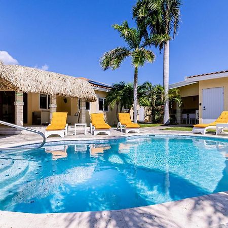 Ruby 15 Villa Palm Beach Exterior photo